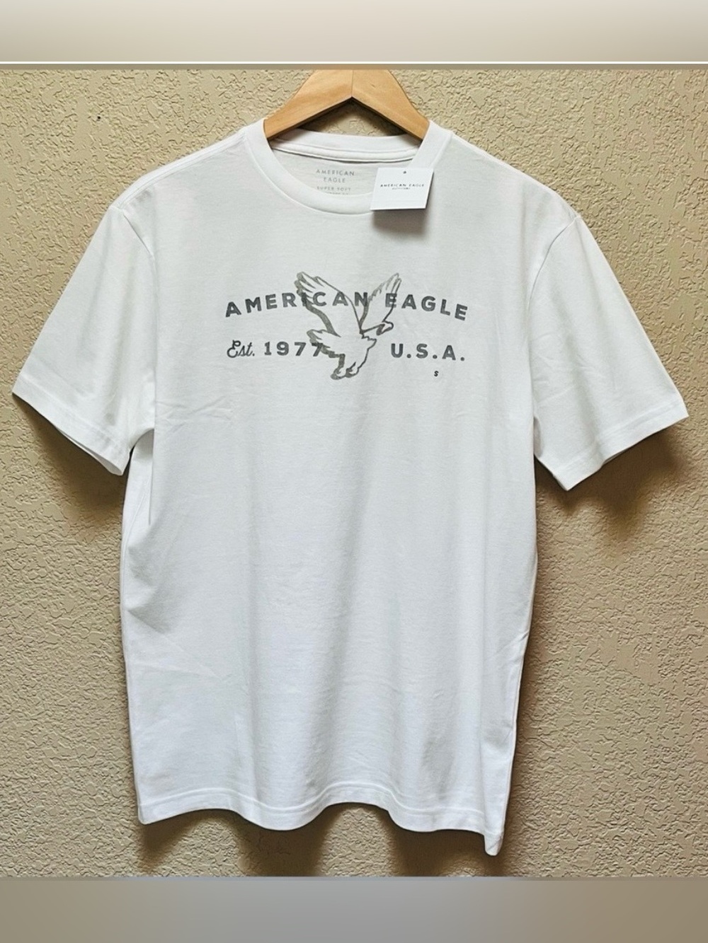 American Eagle White Color T-Shirt Size-Small